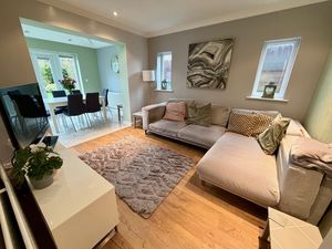 Sitting Room- click for photo gallery